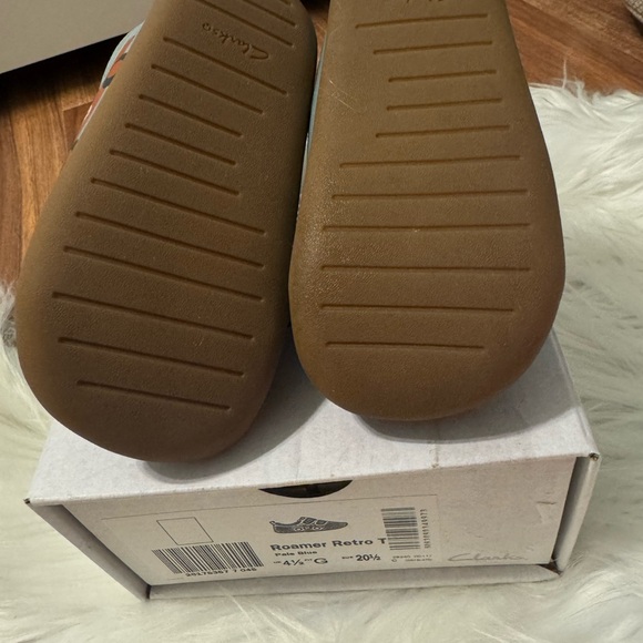 Clarks Kids Sneakers - Picture 5 of 5